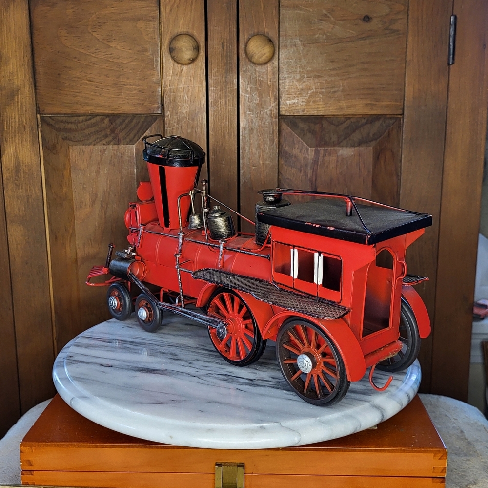 Red Model Train Decor - Picture 7 of 13